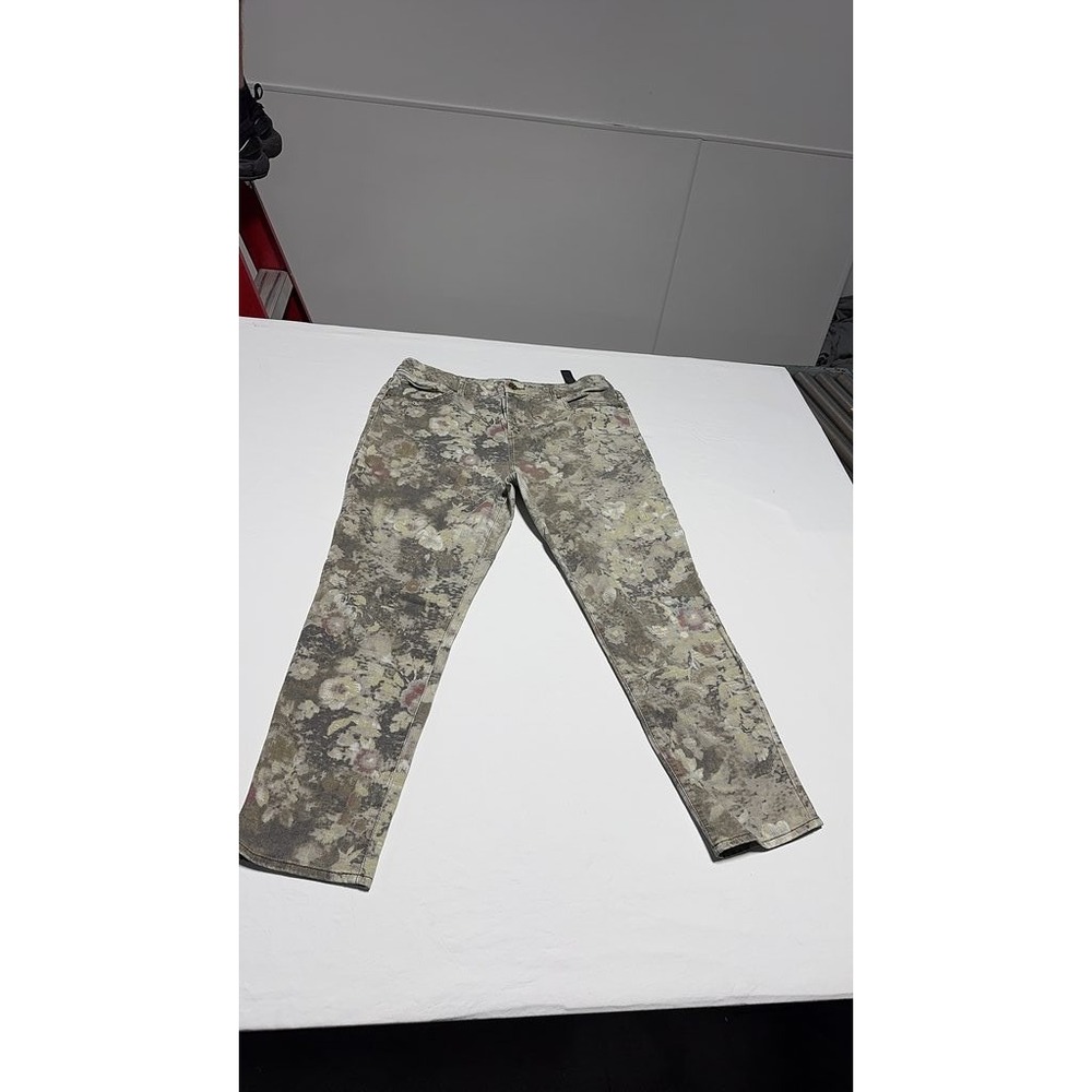Chicos So Slimming Girlfriend Ankle Jeans Floral Muted Green Pink Size 1.5 / 10
